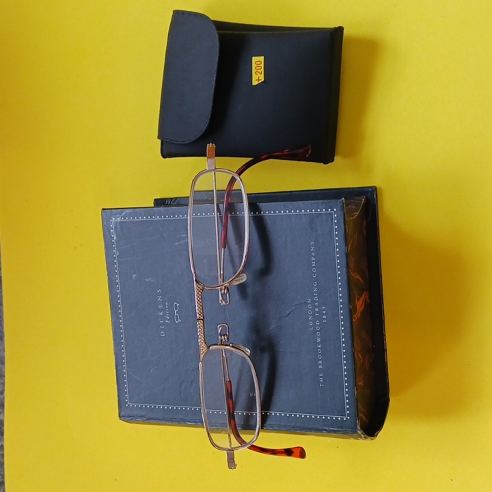 Brookwood's British Folding Glasses +200 Readers.